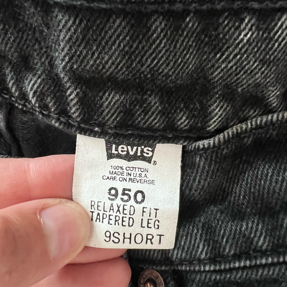 Vintage Levi’s 950 orange tab tapered jeans - Picture 8 of 8